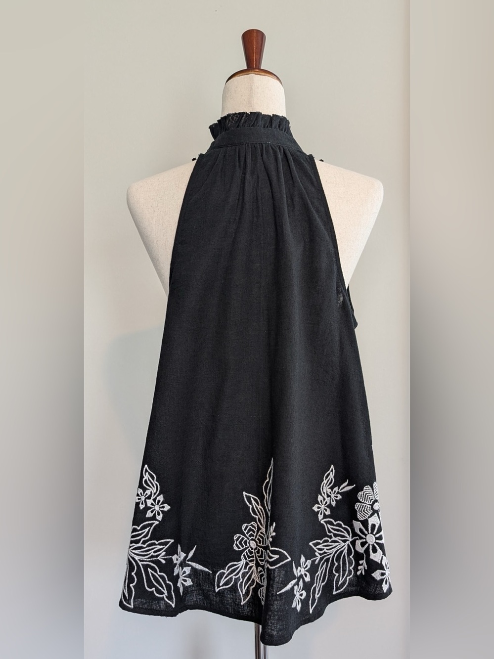 Pilcro The Tavi Blouse Tank Edition V-Neck Embroidered Black White Size Small - Picture 6 of 12